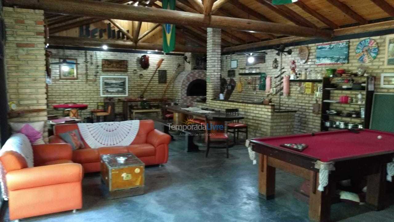 Casa para aluguel de temporada em Balneário Camboriú (Vila Real)