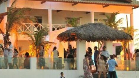 Mansion in Fortaleza- Prison Beach (Next to Beach Park)