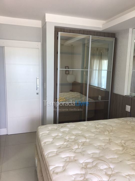 Apartamento para aluguel de temporada em Balneário Camboriú (Barra Sul)