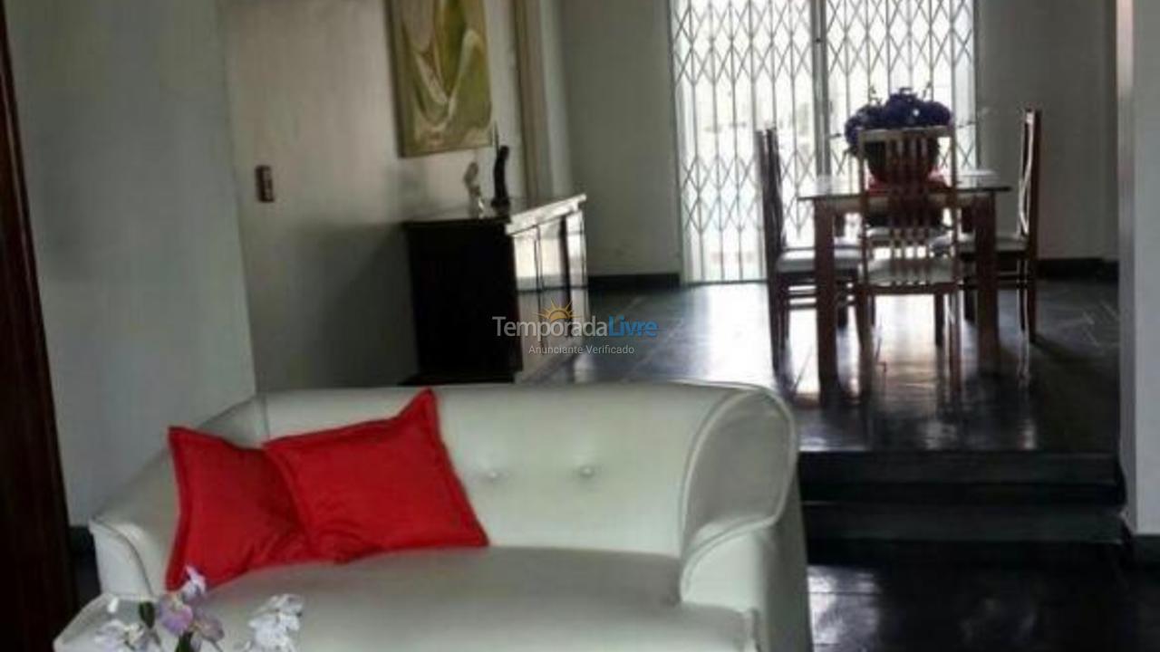 Casa para aluguel de temporada em Balneário Camboriú (Praia Central)