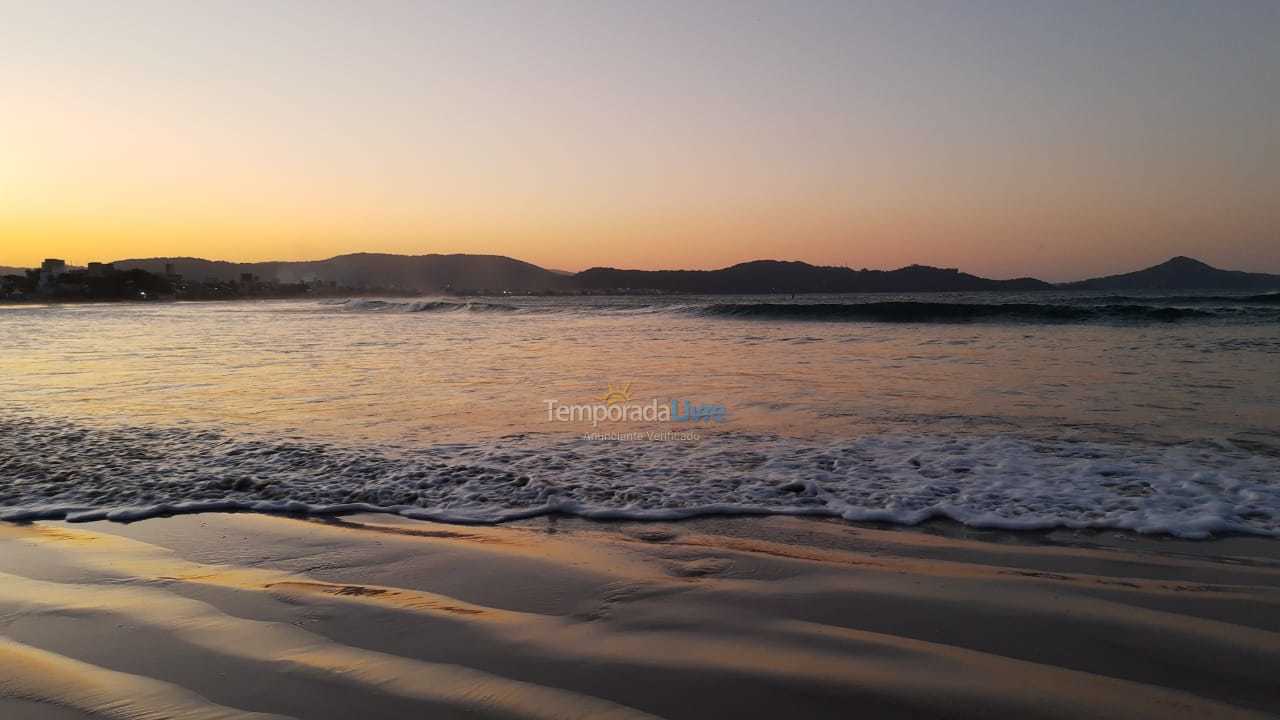 Casa para aluguel de temporada em Bombinhas (Canto Grande)