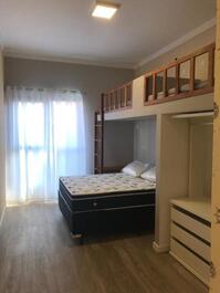 Todas as camas possuem tomadas 220 volts 