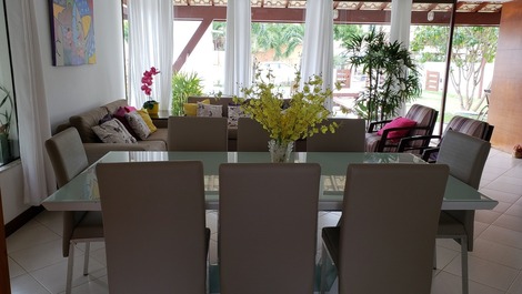 Casa de Alto Padrón en Condominio Cerrado