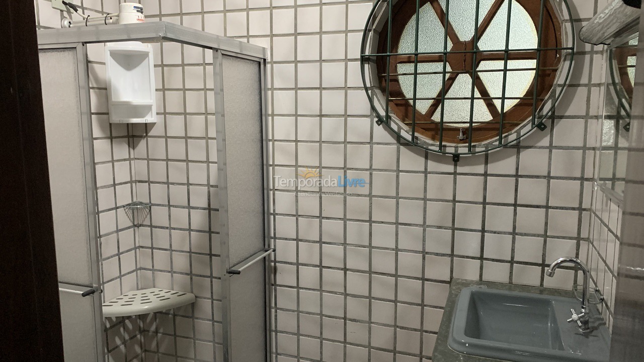 Casa para aluguel de temporada em Ubatuba (Praia das Toninhas)