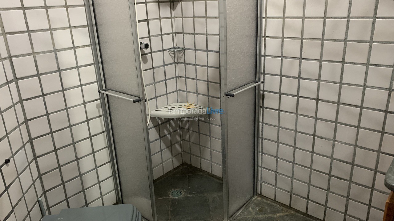 Casa para aluguel de temporada em Ubatuba (Praia das Toninhas)