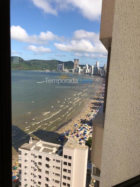 Apartamento para aluguel de temporada em Balneário Camboriú (Praia Central)