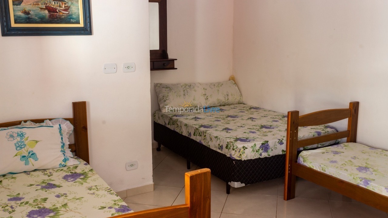 House for vacation rental in Ubatuba (Praia das Toninhas)