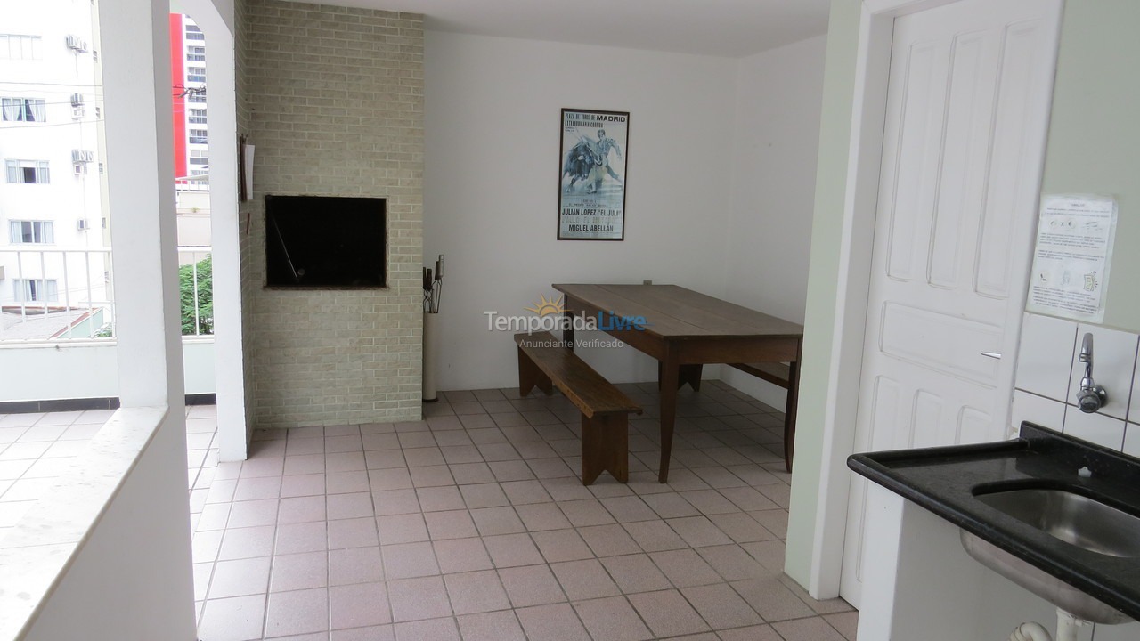 Apartamento para aluguel de temporada em Balneário Camboriú (Praia Central)