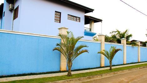 vista lateral do imóvel