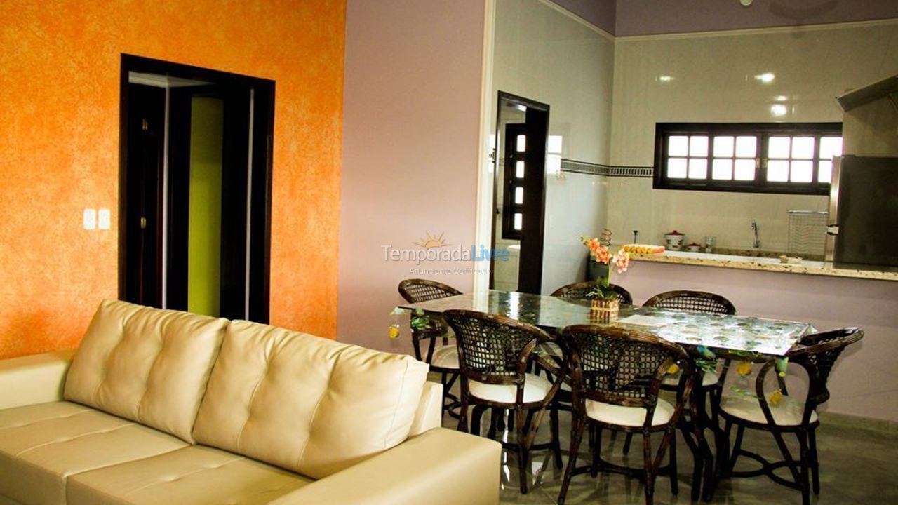 Casa para alquiler de vacaciones em Caraguatatuba (Massaguaçu)