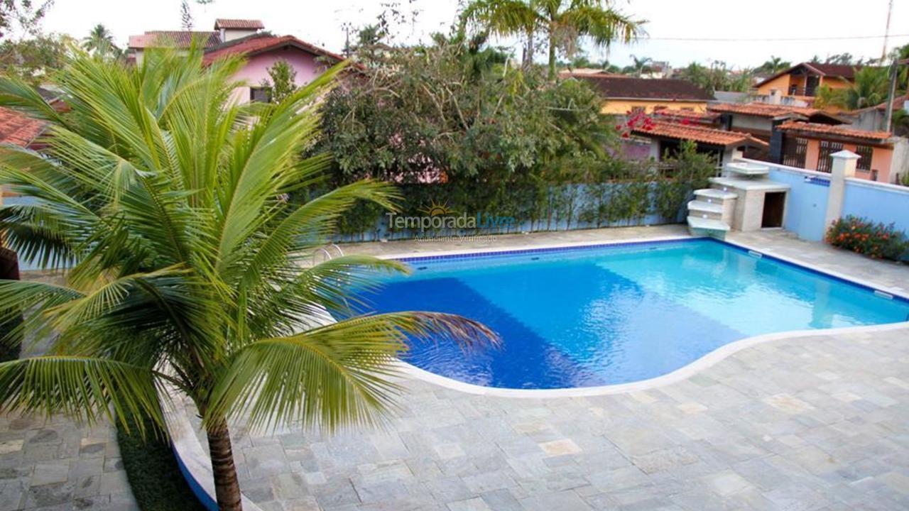 Casa para alquiler de vacaciones em Caraguatatuba (Massaguaçu)