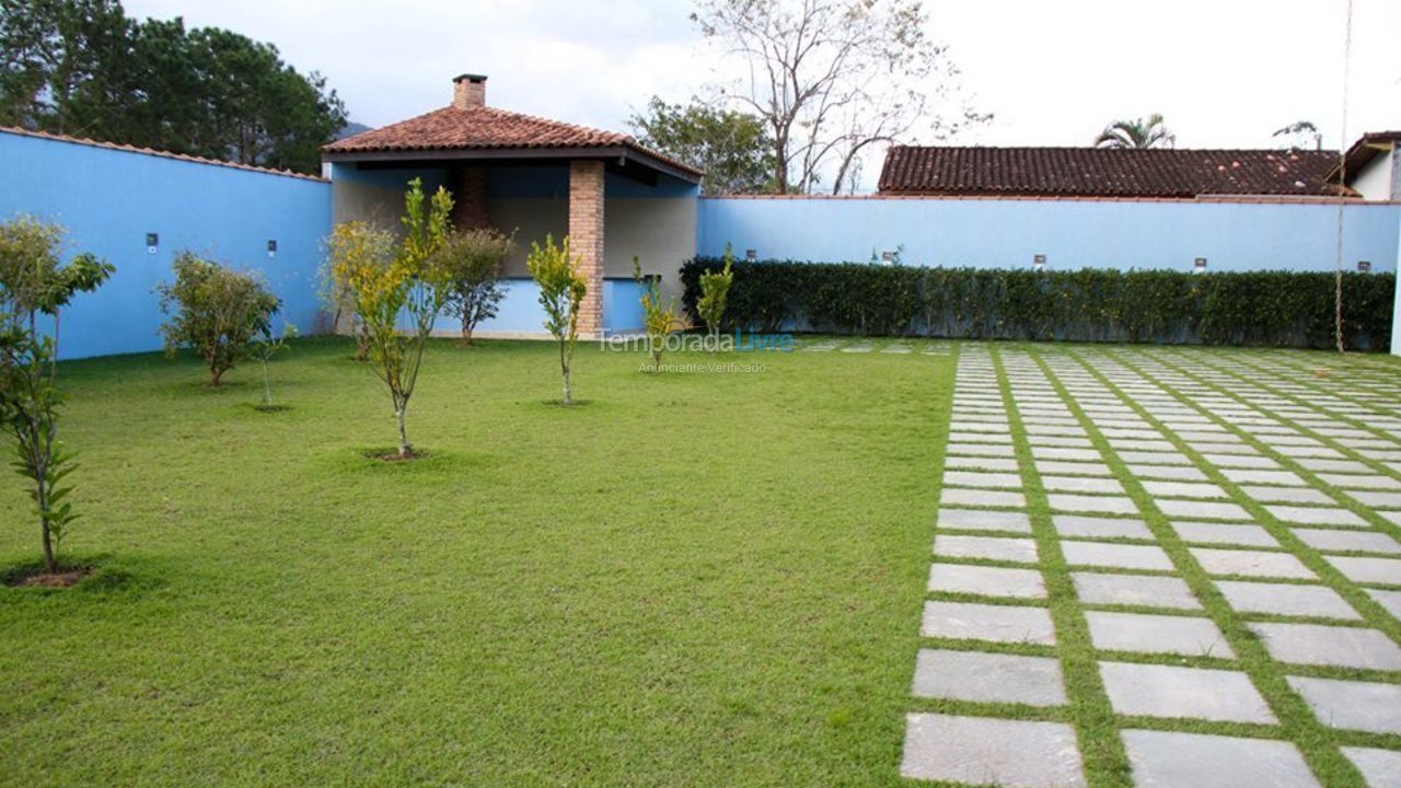 Casa para alquiler de vacaciones em Caraguatatuba (Massaguaçu)
