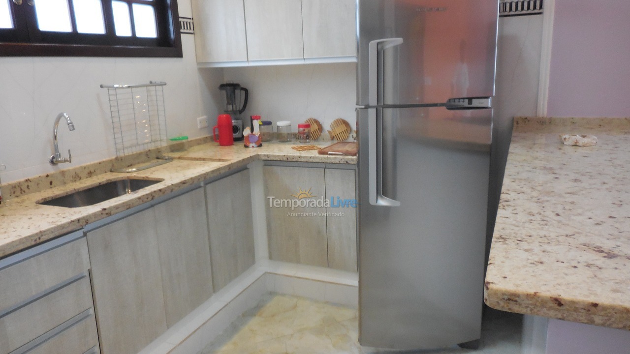 Casa para alquiler de vacaciones em Caraguatatuba (Massaguaçu)