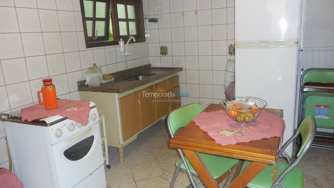 Casa para aluguel de temporada em Caraguatatuba (Massaguaçu)