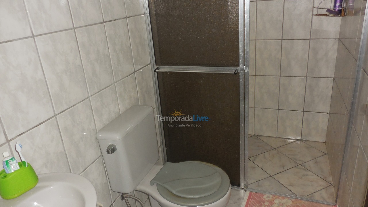 Casa para aluguel de temporada em Caraguatatuba (Massaguaçu)