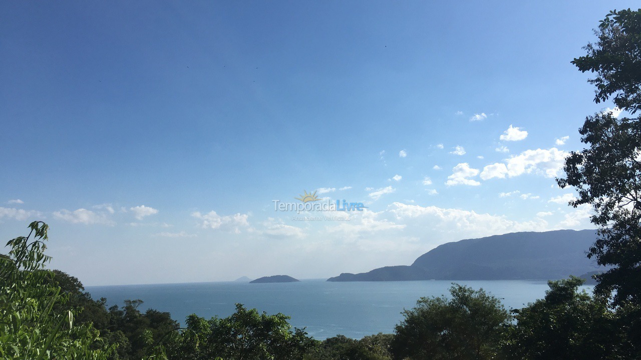 Casa para aluguel de temporada em Ilhabela (Praia da Feiticeira)
