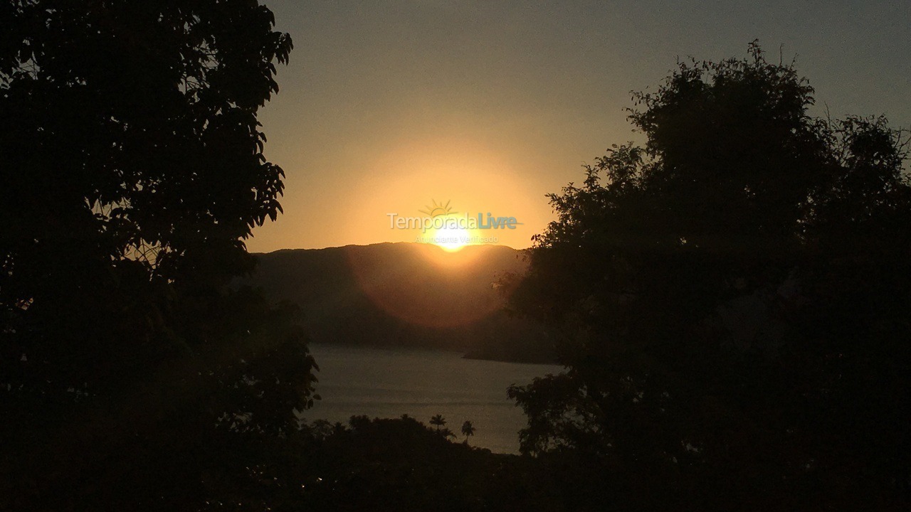 Casa para aluguel de temporada em Ilhabela (Praia da Feiticeira)