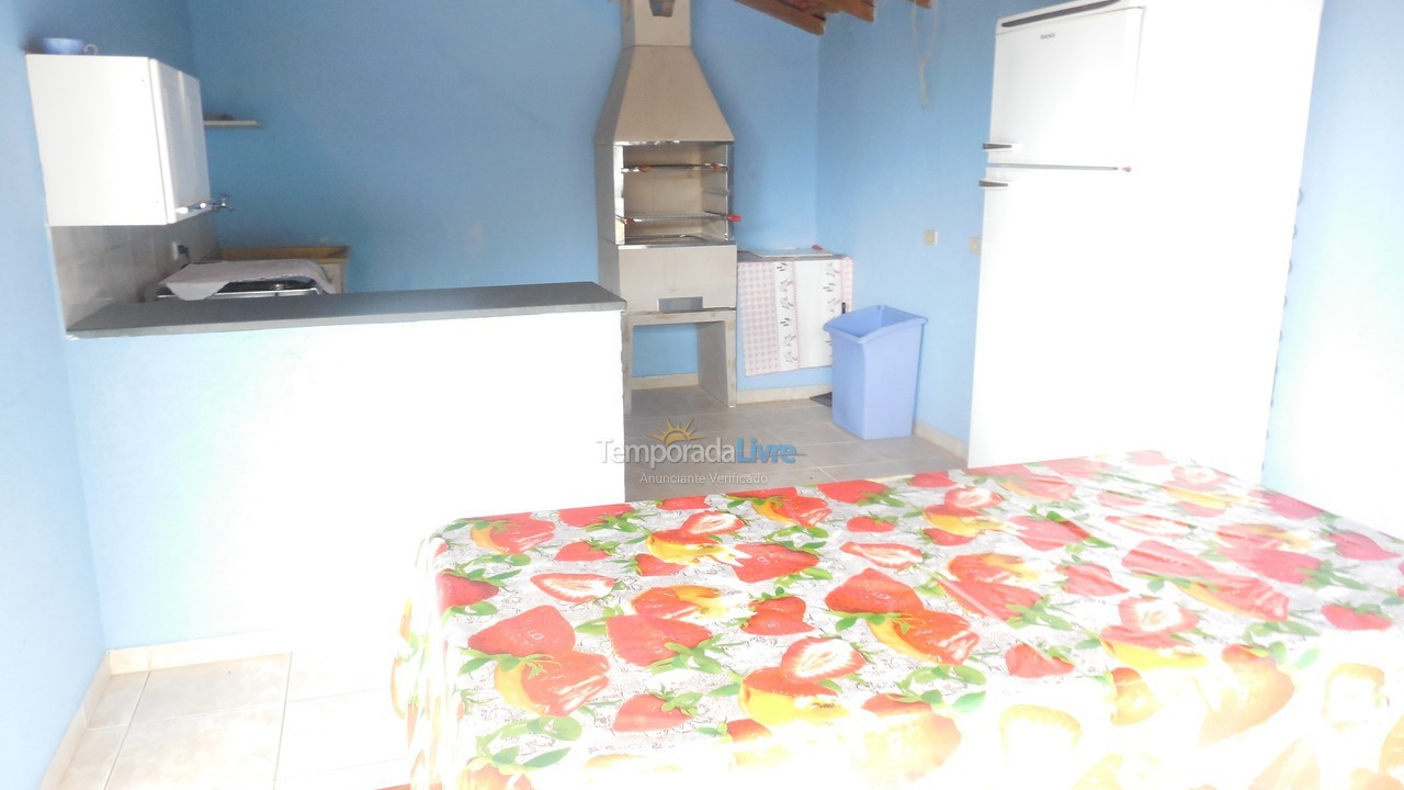 Casa para aluguel de temporada em Caraguatatuba (Massaguaçu)