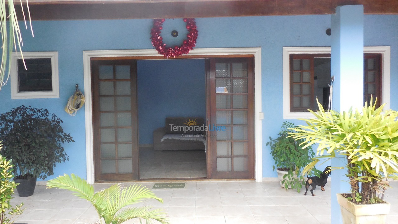 Casa para aluguel de temporada em Caraguatatuba (Massaguaçu)