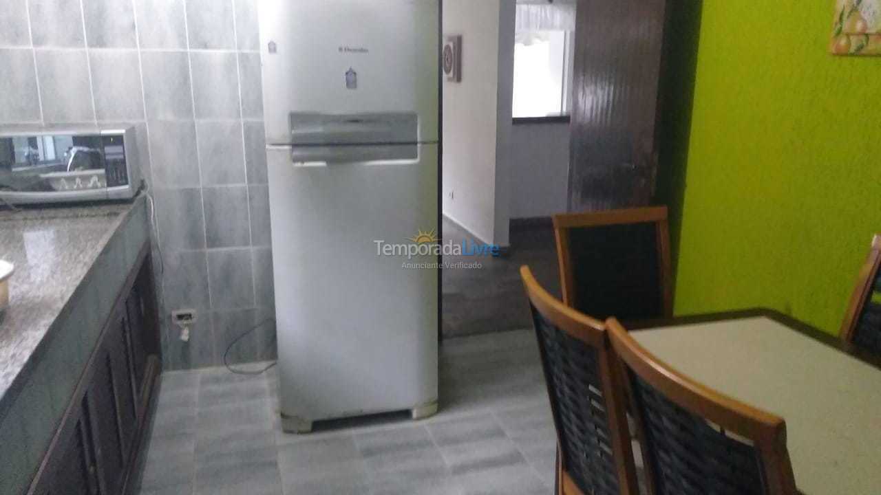 Casa para aluguel de temporada em Guarujá (Praia do Pernambuco)