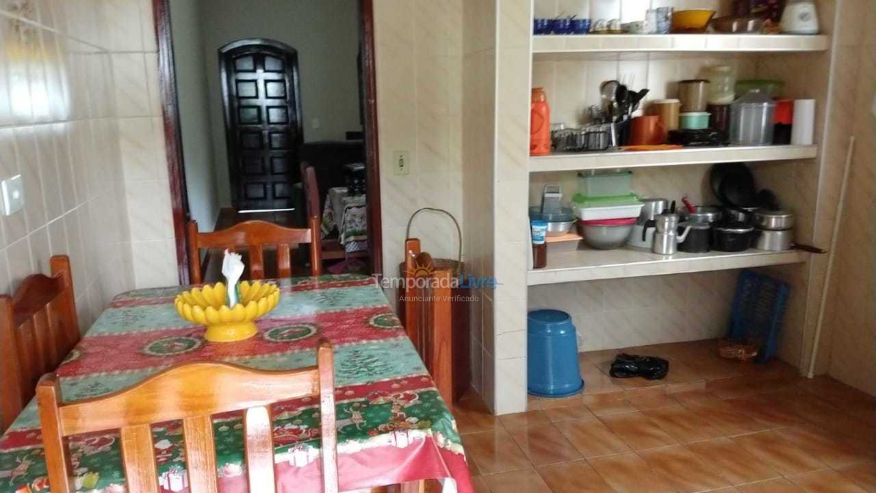 Casa para aluguel de temporada em Ubatuba (Pereque Açu)