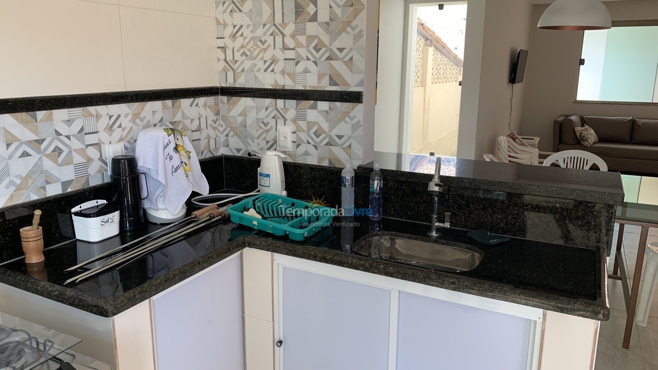 Casa para aluguel de temporada em Fundão (Praia Grande)