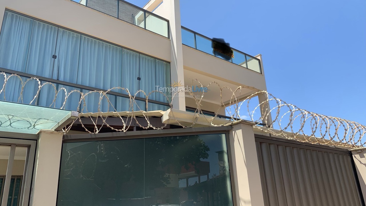 Casa para aluguel de temporada em Fundão (Praia Grande)