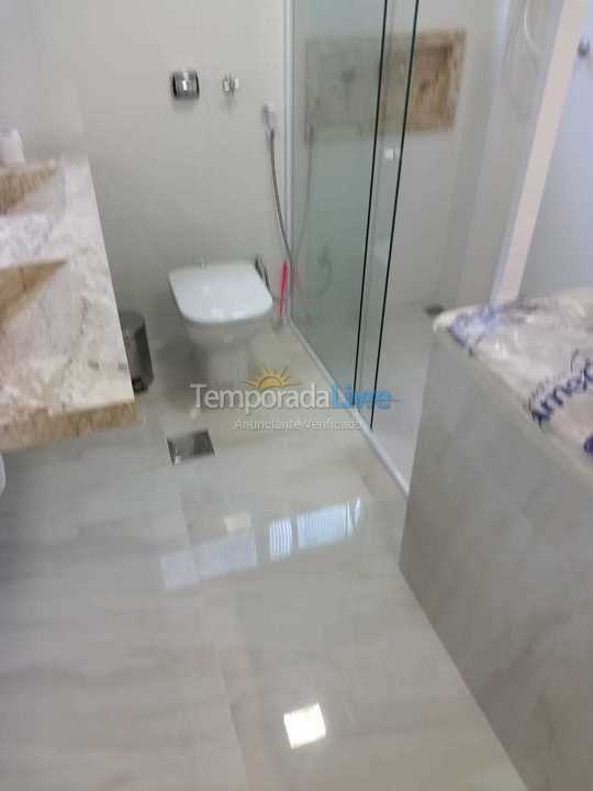 Apartamento para aluguel de temporada em Guarujá (Pitangueiras)