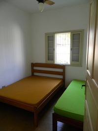 Gran casa cerca de la playa, muy bien ubicada.