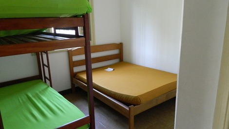 Gran casa cerca de la playa, muy bien ubicada.