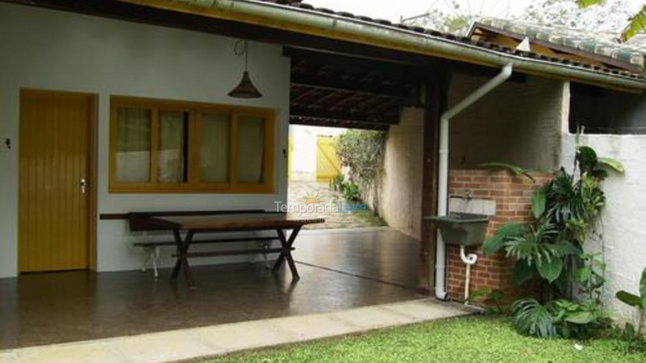 Casa para alquiler de vacaciones em Ubatuba (Enseada)