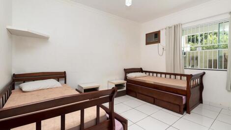 CASA COM PISCINA NA PRAIA DE ZIMBROS A 350 METROS DA PRAIA