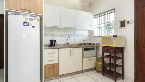 CASA COM PISCINA NA PRAIA DE ZIMBROS A 350 METROS DA PRAIA