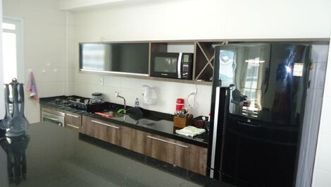 Apto luxuoso Frente Mar