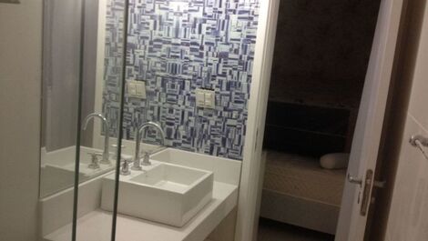 Apto luxuoso Frente Mar