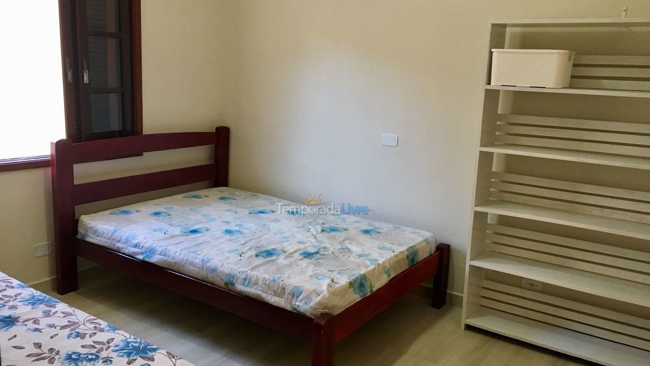 Casa para aluguel de temporada em Ubatuba (Praia Grande)