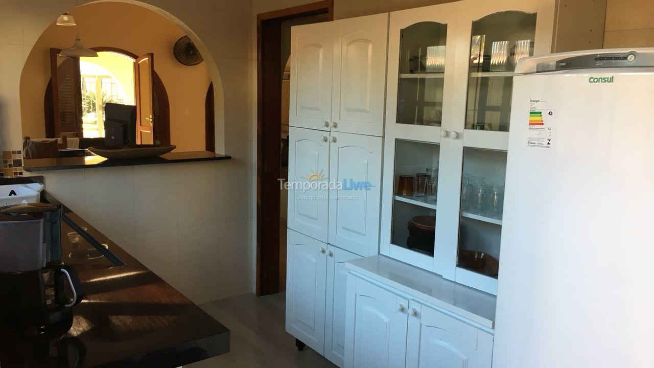 Casa para aluguel de temporada em Ubatuba (Praia Grande)