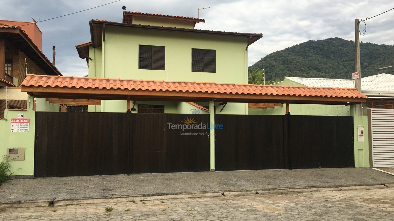 Casa para alquiler de vacaciones em Ubatuba (Praia das Toninhas)