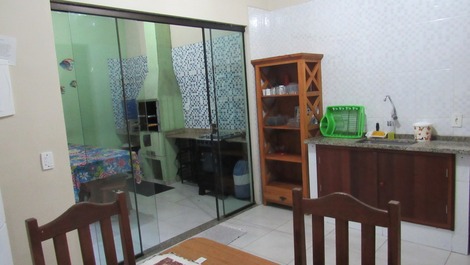 SELLADO GEMINADO ACONCHEGANTE CON TRES SUÍTES 1min de la Playa a pie.