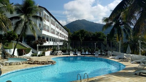 Piscina e bloco do apto