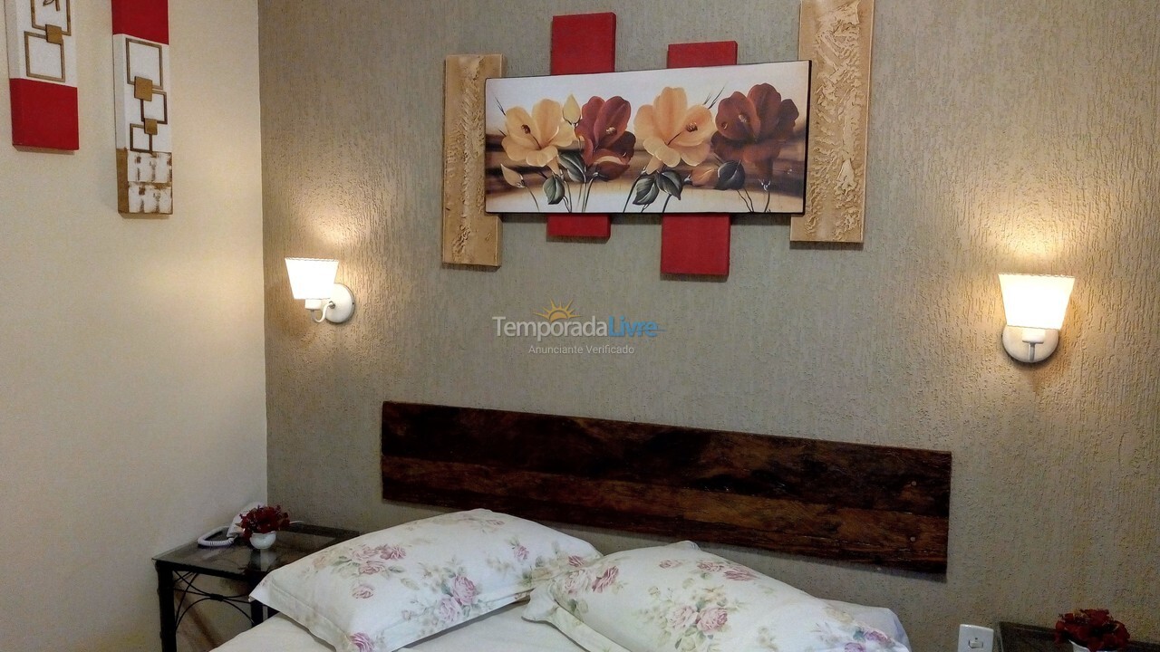 Apartamento para aluguel de temporada em Ubatuba (Praia das Toninhas)