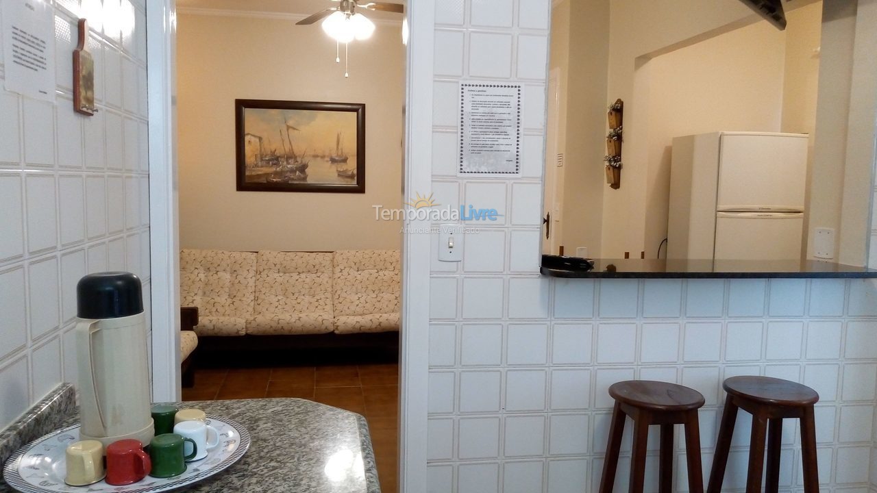 Apartamento para aluguel de temporada em Ubatuba (Praia das Toninhas)