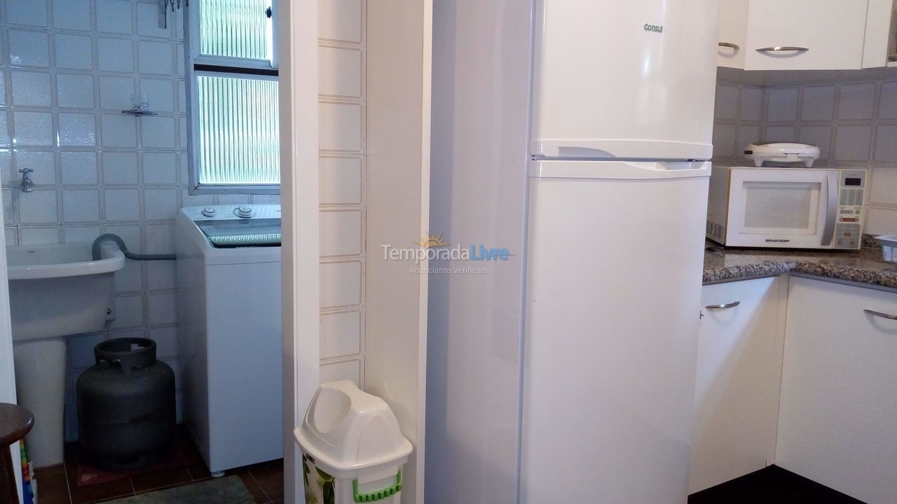 Apartamento para aluguel de temporada em Ubatuba (Praia das Toninhas)