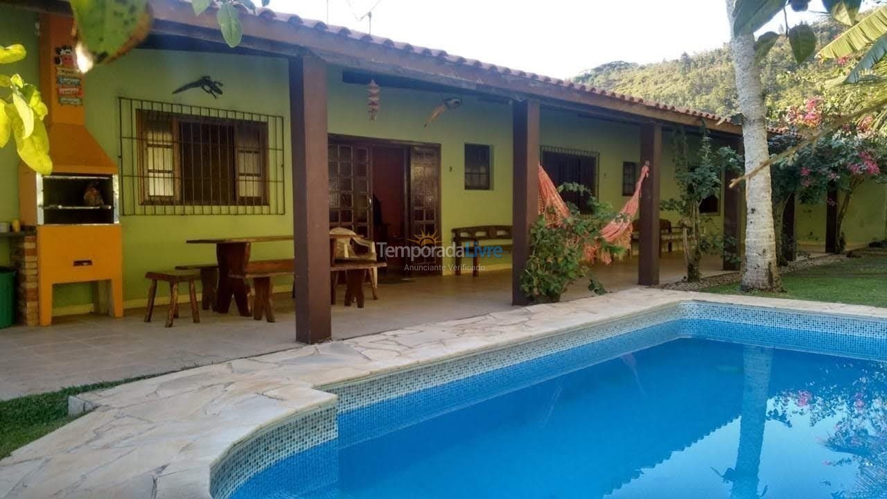Casa para aluguel de temporada em Ubatuba (Praia das Toninhas)