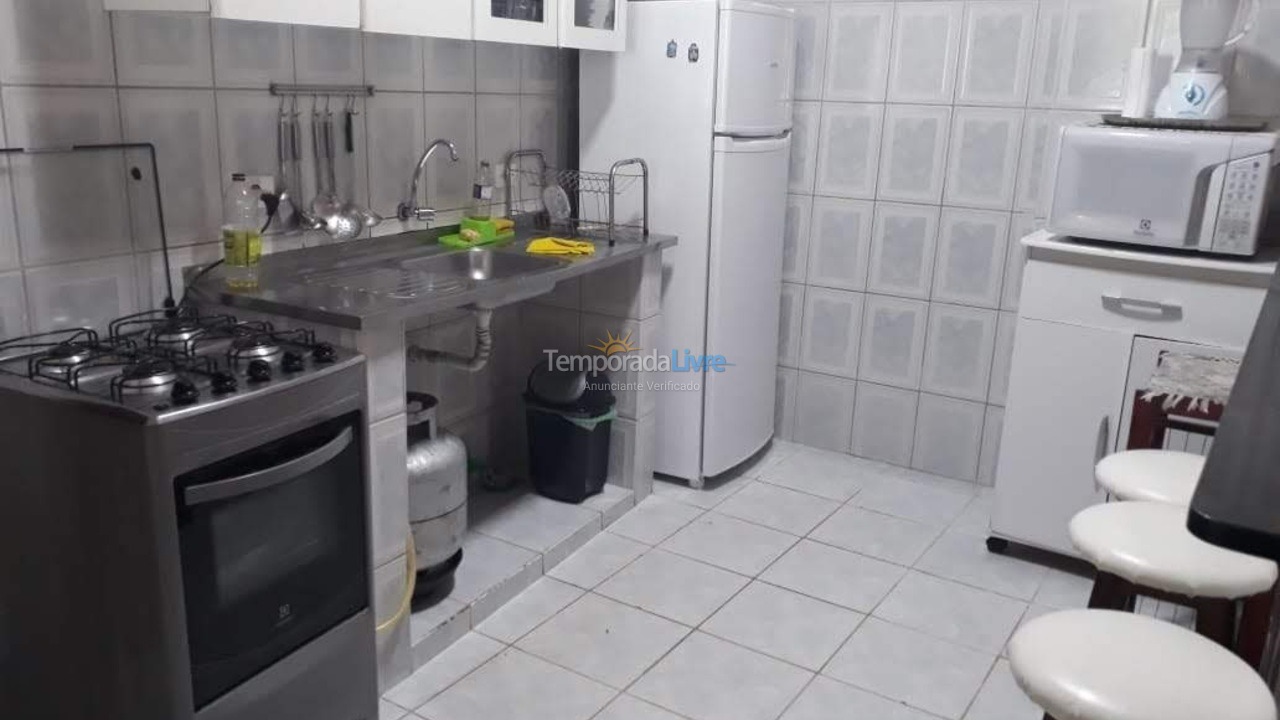 Casa para aluguel de temporada em Ubatuba (Praia das Toninhas)