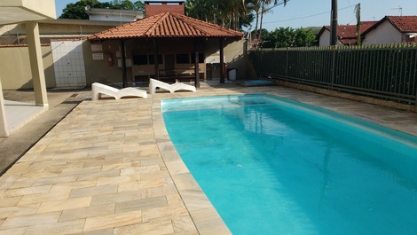 Apto. martim de sá 2 dor. piscina ar condi. 102 B