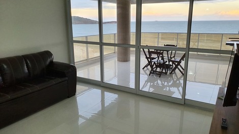 Apartamento Beira 3 Qtos siendo 3 suites, C / 2 GAR