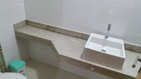 Apartamento Beira 3 Qtos siendo 3 suites, C / 2 GAR
