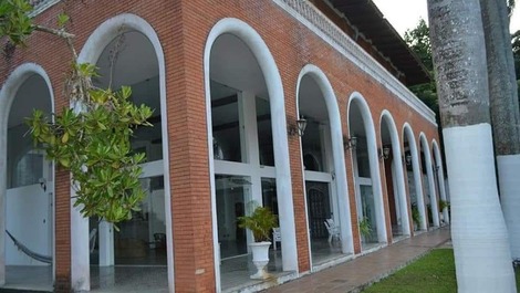 House mansion prainha (martim de sá) 6 dor. pools. foot games in the sand