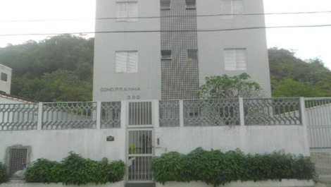 Beach front, 7 people, 2 beds, air cond, very close to the beach